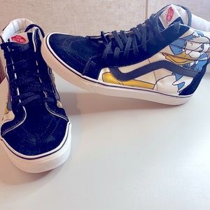 Disney vans Mickey Mouse theme men’s size 9/ women’s size 10.5